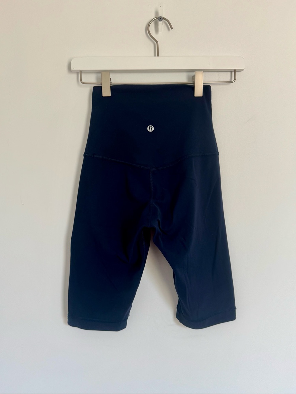 Lululemon High-Rise Navy Shorts legging - Picture 3 of 6